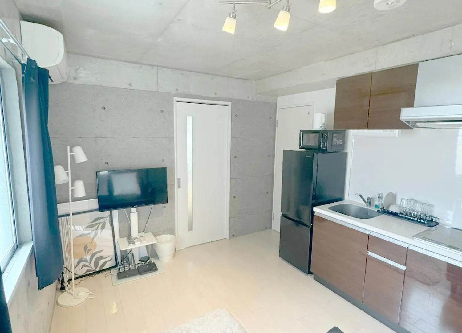 今宮駅徒歩2分大国町駅5分 難波道頓堀も徒歩圏内402 ホテルリネン使用 Oszaka Apartman